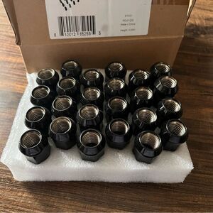 Install Kit Lugs 70K673BLK Bulge Acorn 1.9" Long 3/4" for 2000-2014 Ford F150